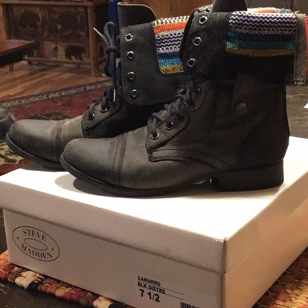 Super cute Steve Madden combat boots